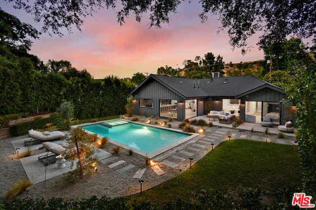 3721 Woodcliff Road, Sherman Oaks, CA 91403
