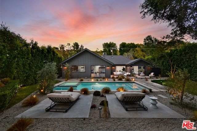 3721 Woodcliff Road, Sherman Oaks, CA 91403