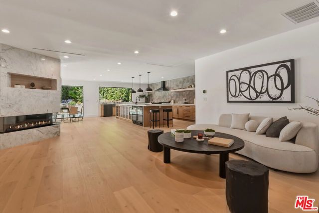 3721 Woodcliff Road, Sherman Oaks, CA 91403
