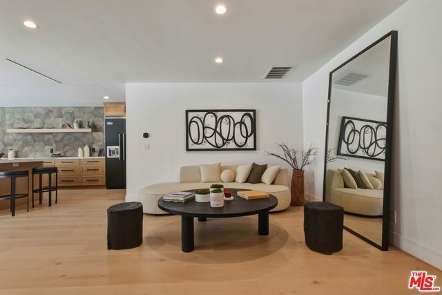 3721 Woodcliff Road, Sherman Oaks, CA 91403