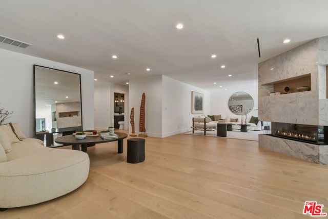 3721 Woodcliff Road, Sherman Oaks, CA 91403