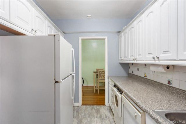 99-45 67th Road 218, Forest Hills, NY 11375