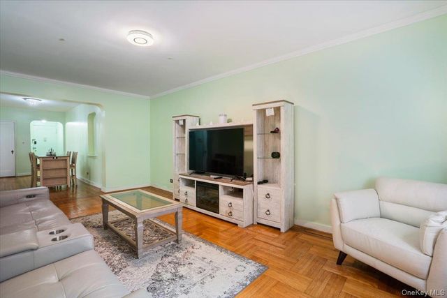 99-45 67th Road 218, Forest Hills, NY 11375
