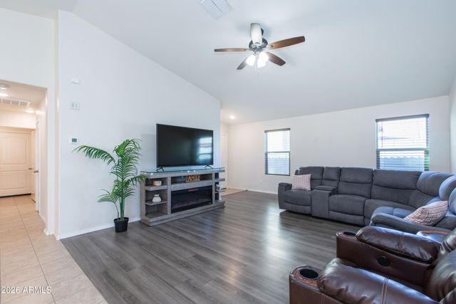 738 W Jardin Drive, Casa Grande, AZ 85122