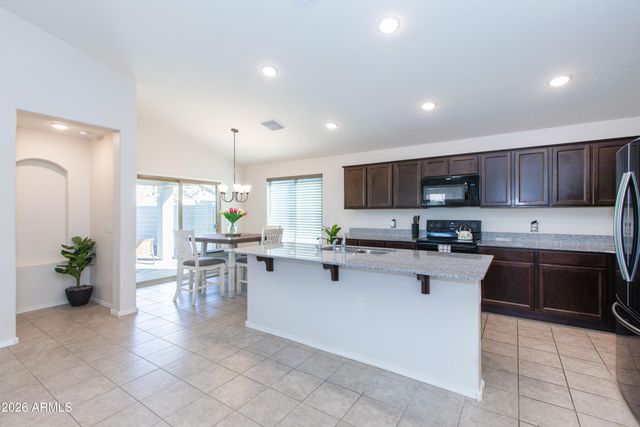 738 W Jardin Drive, Casa Grande, AZ 85122