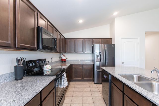 738 W Jardin Drive, Casa Grande, AZ 85122