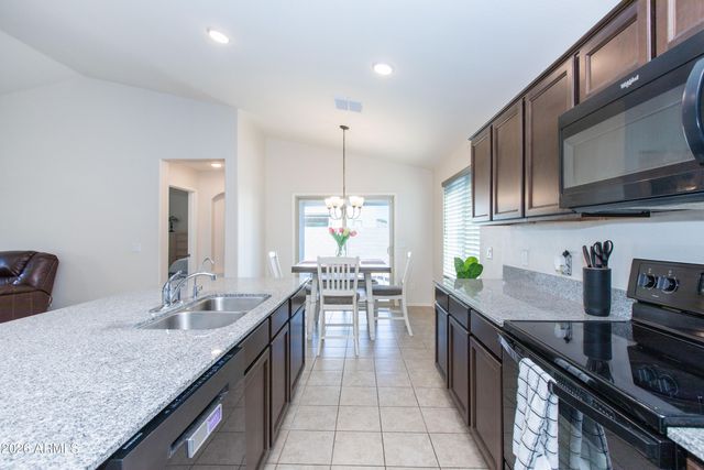 738 W Jardin Drive, Casa Grande, AZ 85122