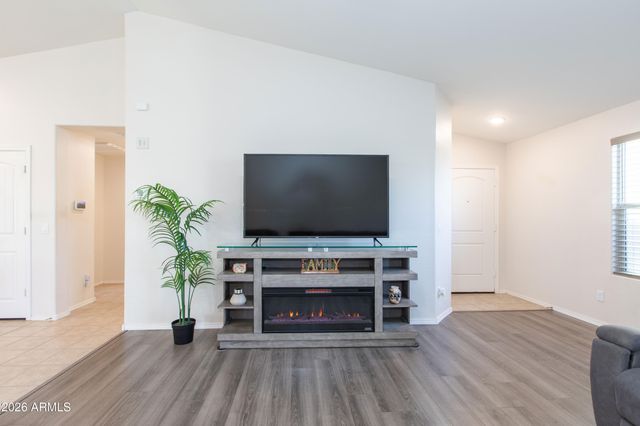 738 W Jardin Drive, Casa Grande, AZ 85122