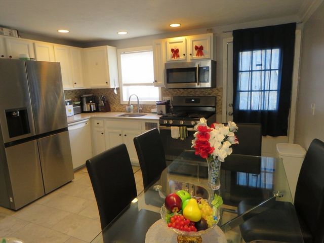 446 Westford St 1, Lowell, MA 01851