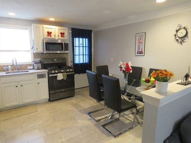 446 Westford St 1, Lowell, MA 01851