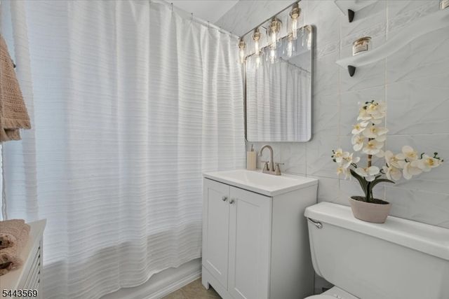 29 W Roselle Ave B, Roselle Park Boro, NJ 07204