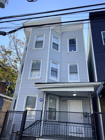 790 E 18Th St, Paterson City, NJ 07501