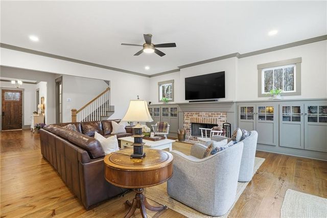 881 Arnold Mill Road, Woodstock, GA 30188