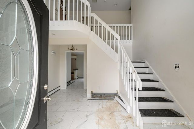 9 Southfork Drive, Jackson, NJ 08527