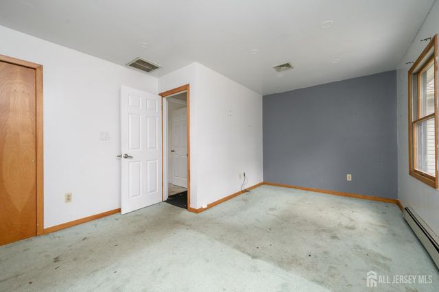 9 Southfork Drive, Jackson, NJ 08527