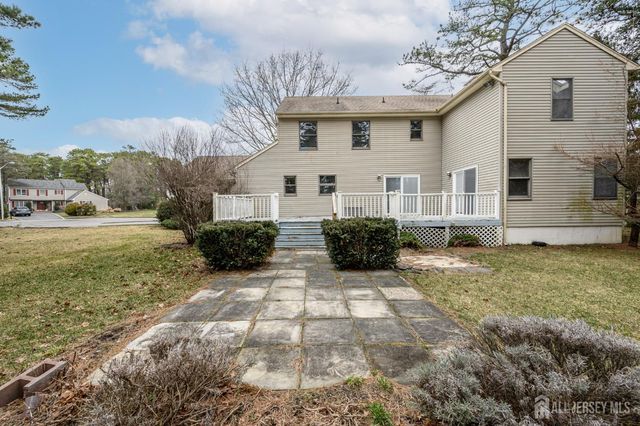 9 Southfork Drive, Jackson, NJ 08527