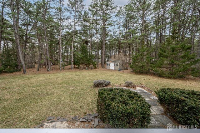 9 Southfork Drive, Jackson, NJ 08527