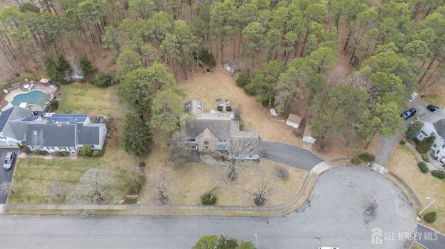 9 Southfork Drive, Jackson, NJ 08527