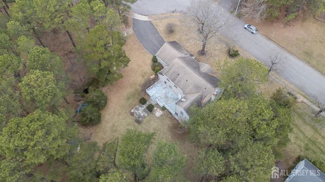 9 Southfork Drive, Jackson, NJ 08527