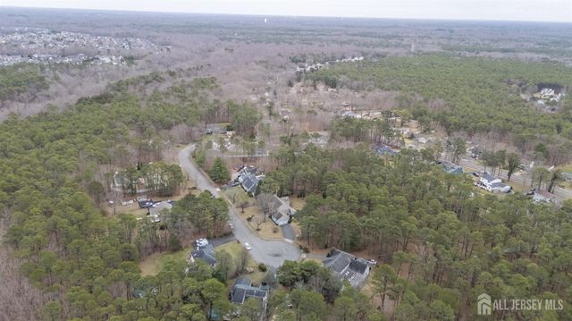 9 Southfork Drive, Jackson, NJ 08527