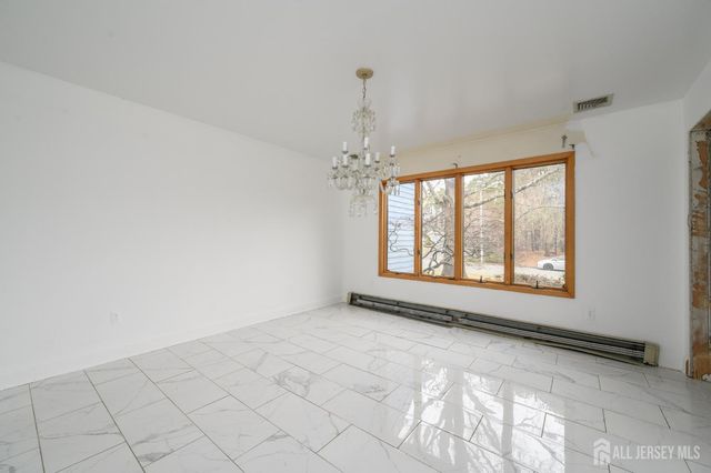 9 Southfork Drive, Jackson, NJ 08527