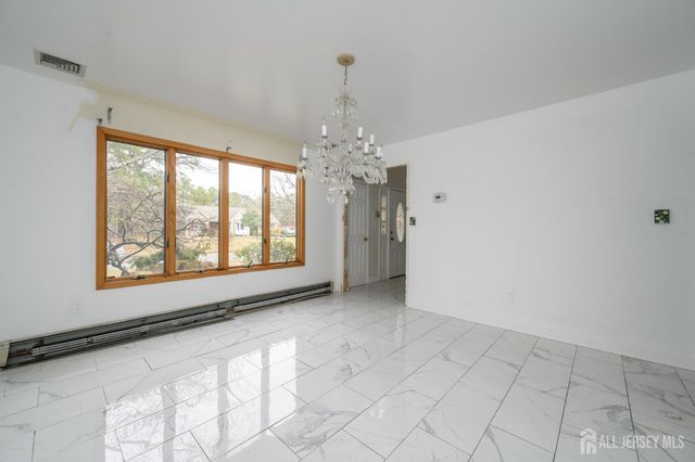 9 Southfork Drive, Jackson, NJ 08527