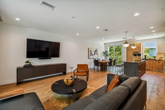 2306 W TEXAS AVENUE 3, Tampa, FL 33629