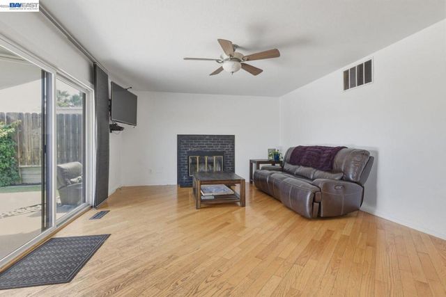 3917 Warbler Dr, Antioch, CA 94509
