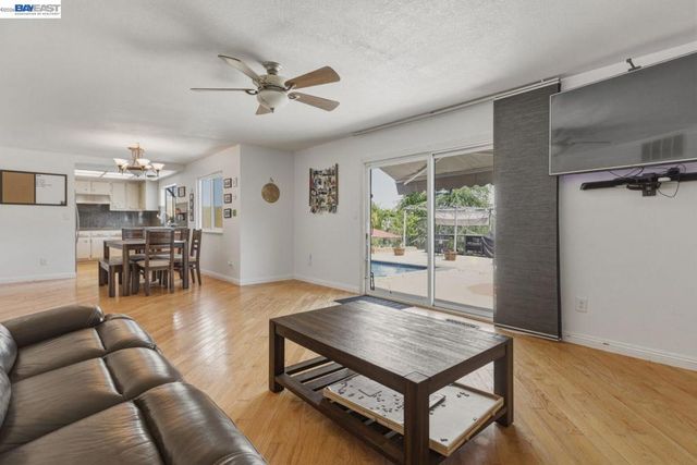 3917 Warbler Dr, Antioch, CA 94509