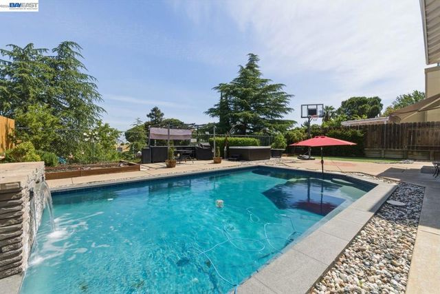 3917 Warbler Dr, Antioch, CA 94509