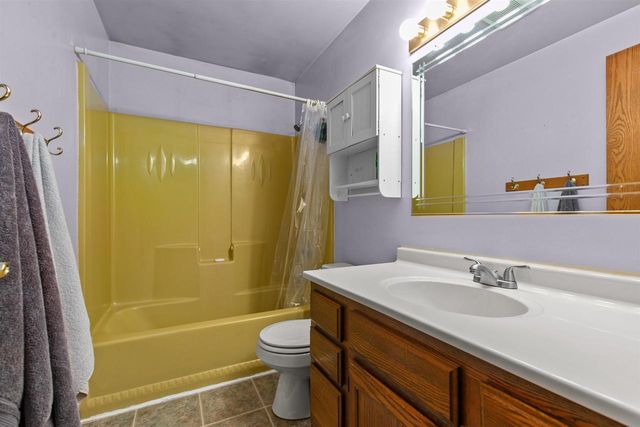 826 W WEILAND AVENUE, Appleton, WI 54914