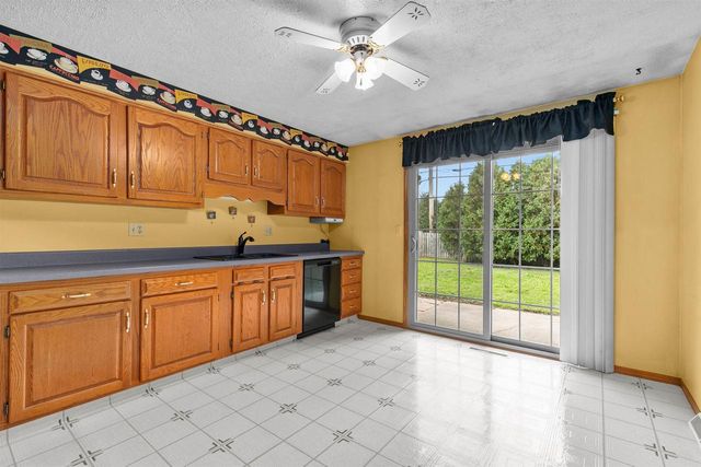 826 W WEILAND AVENUE, Appleton, WI 54914