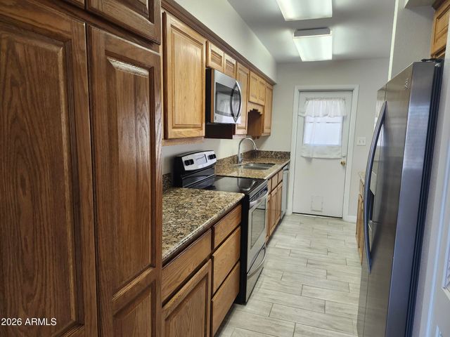3136 W PORT AU PRINCE Lane, Phoenix, AZ 85053