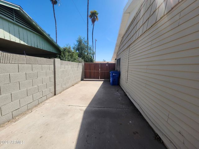 3136 W PORT AU PRINCE Lane, Phoenix, AZ 85053
