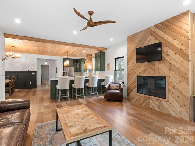 291 Webb Cove Road, Asheville, NC 28804
