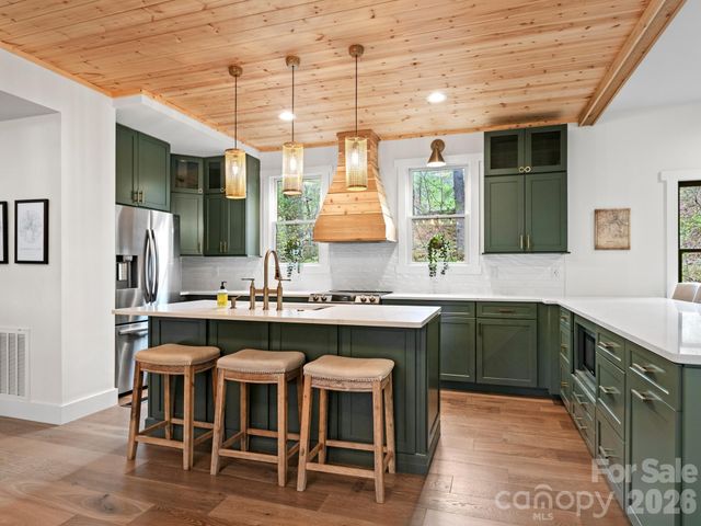 291 Webb Cove Road, Asheville, NC 28804
