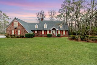 999 Demeter Lane, Hope Mills, NC 28348