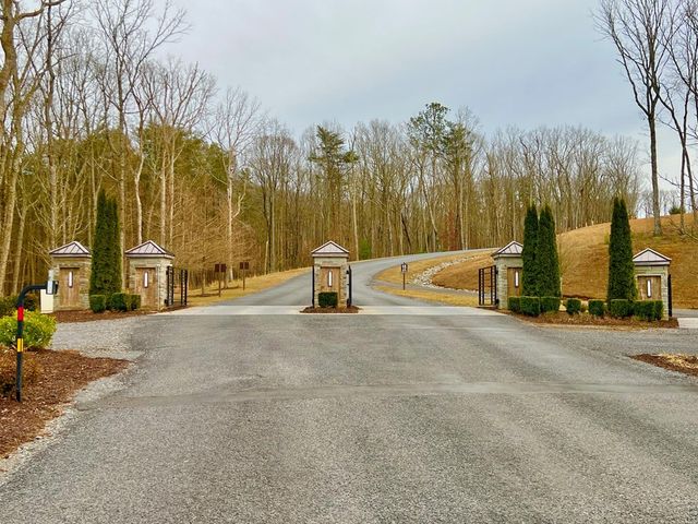 268 Highgrove Drive, Talking Rock, GA 30175