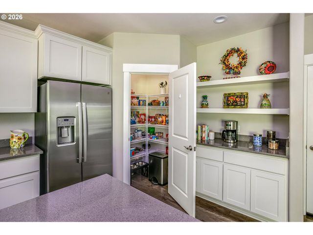 1975 FOREST Dr, Seaside, OR 97138