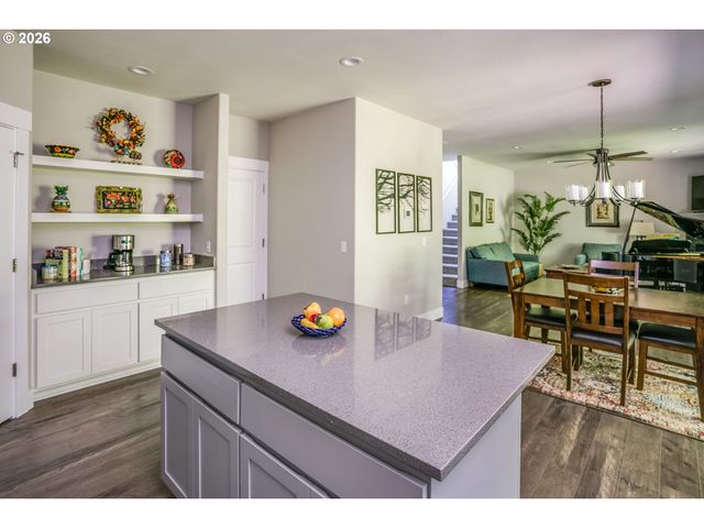 1975 FOREST Dr, Seaside, OR 97138