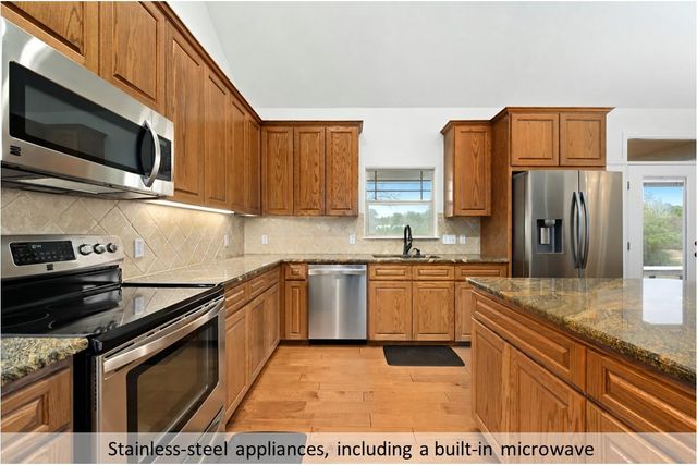 170 Woodland CT, Bastrop, TX 78602