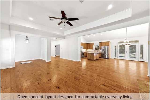 170 Woodland CT, Bastrop, TX 78602