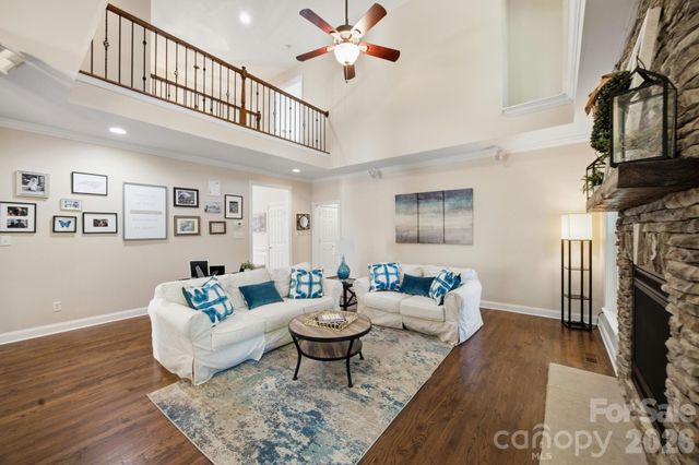 16043 Agincourt Drive, Huntersville, NC 28078