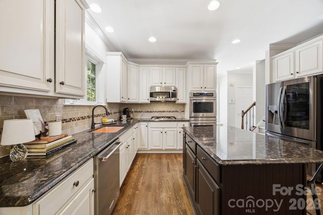 16043 Agincourt Drive, Huntersville, NC 28078