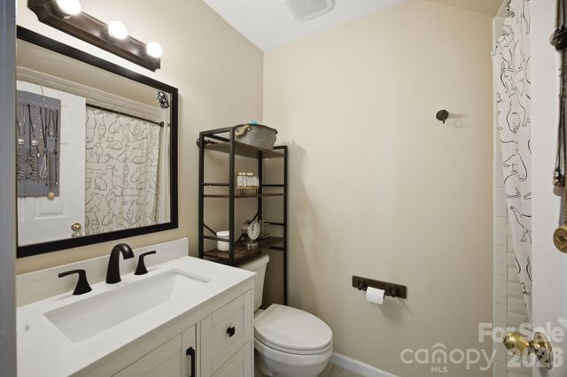 16043 Agincourt Drive, Huntersville, NC 28078