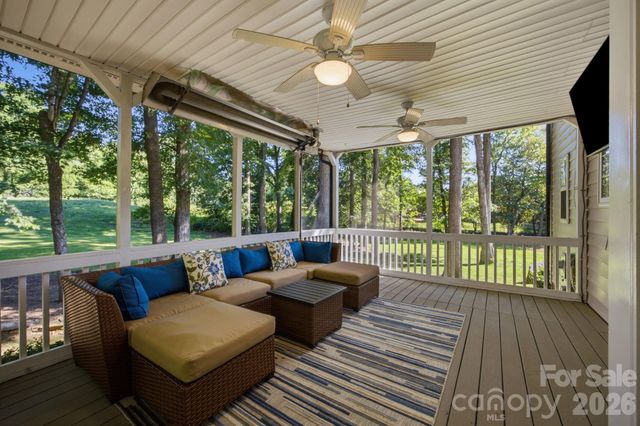 16043 Agincourt Drive, Huntersville, NC 28078