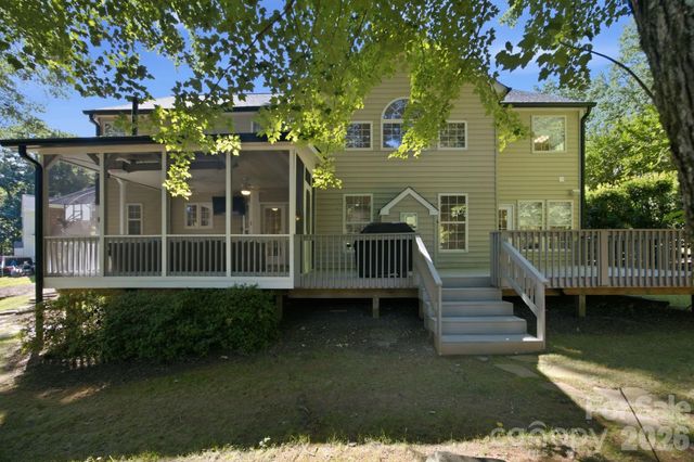 16043 Agincourt Drive, Huntersville, NC 28078