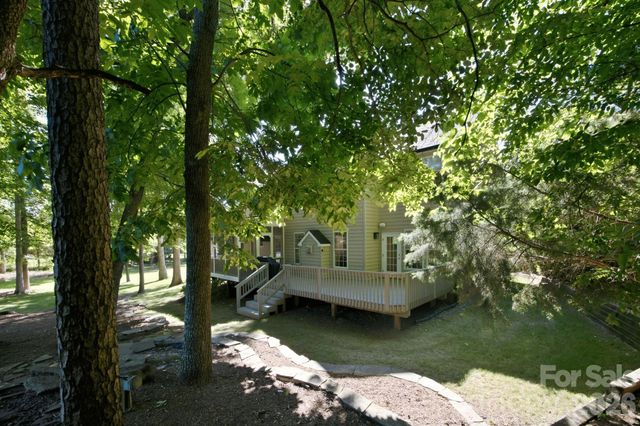 16043 Agincourt Drive, Huntersville, NC 28078