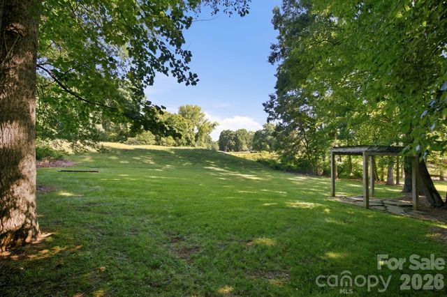 16043 Agincourt Drive, Huntersville, NC 28078