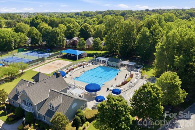 16043 Agincourt Drive, Huntersville, NC 28078